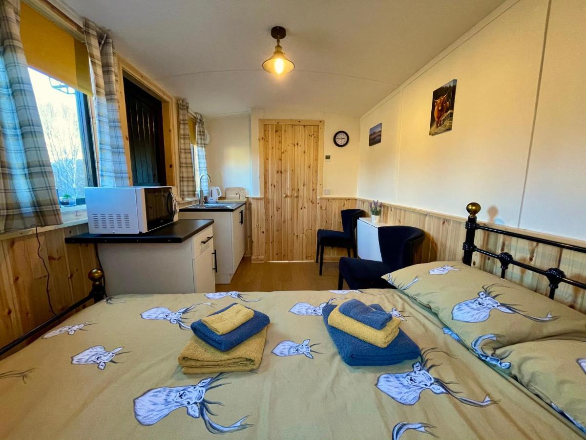Per Ardua Shepherds Hut 포트 윌리엄 외부 사진